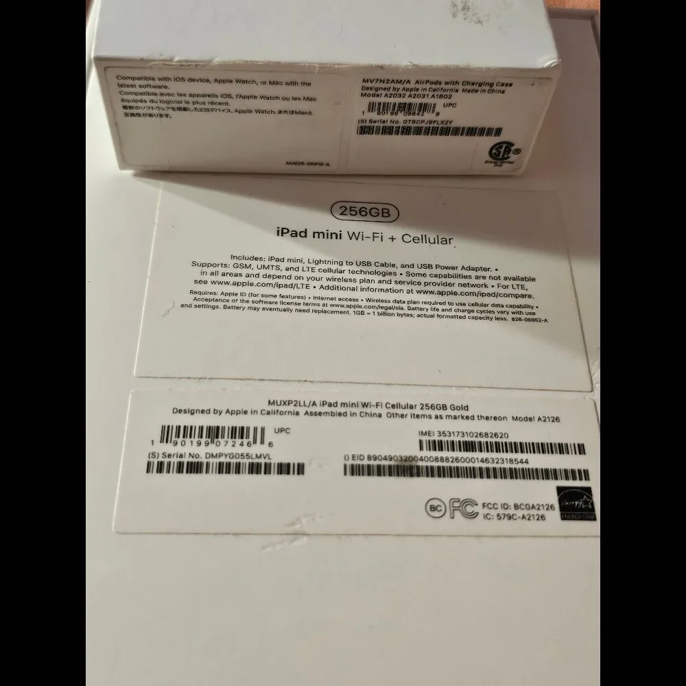 Apple iPad Mini 5 5th Gen 256GB Cellular & AirPods 2nd Gen Complete + Extras Lot
